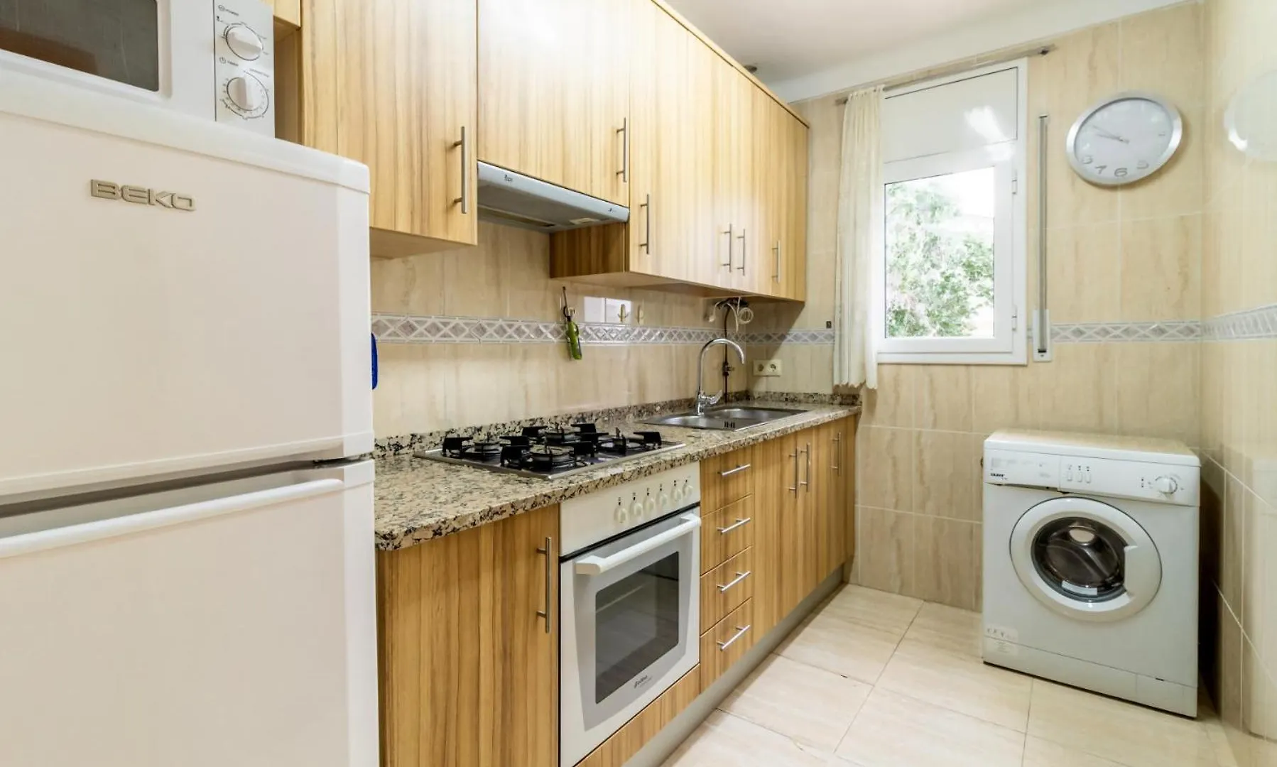 La Farella 60 - Apartamento Con Balcon Girona 0*,  Spain